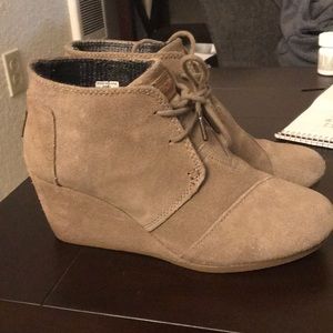 Toms wedges